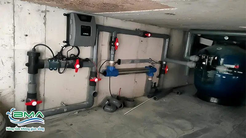 Lắp đặt thiết bị bể bơi & bể sục