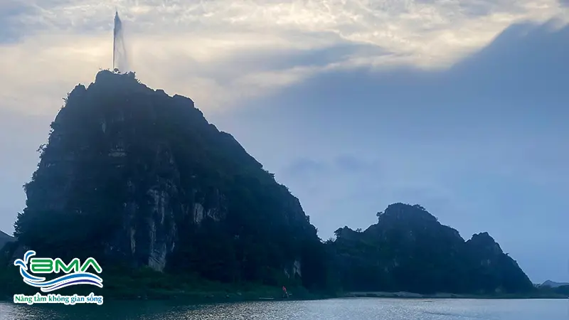 hoàn thiện đài phun nước hồ Núi Lở