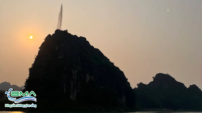 hoàn thiện đài phun nước hồ Núi Lở