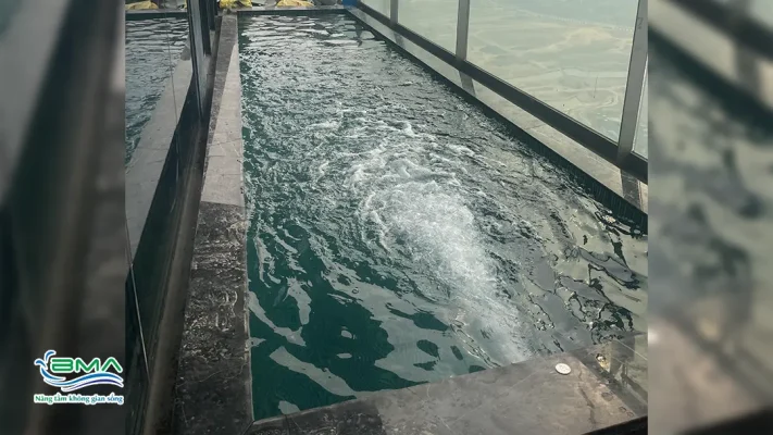 be-boi-mini-ngoai-troi